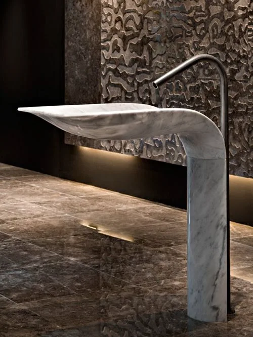 Aria Cantilever Basin — Statuario
