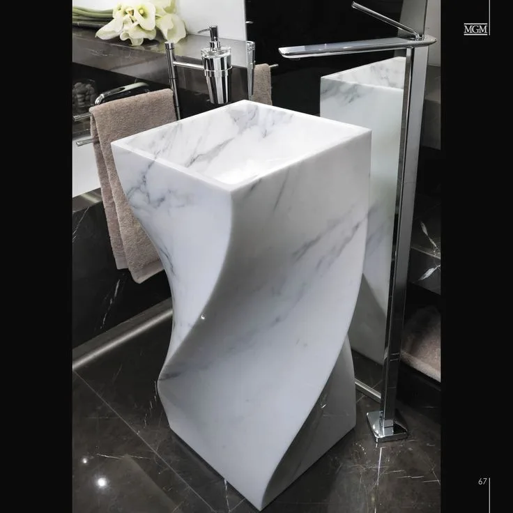 Ritorto Pedestal — Statuario, Honed finish